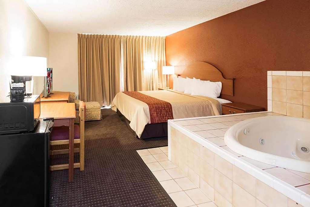 Days Inn By Wyndham Williamsport Pokoj fotografie